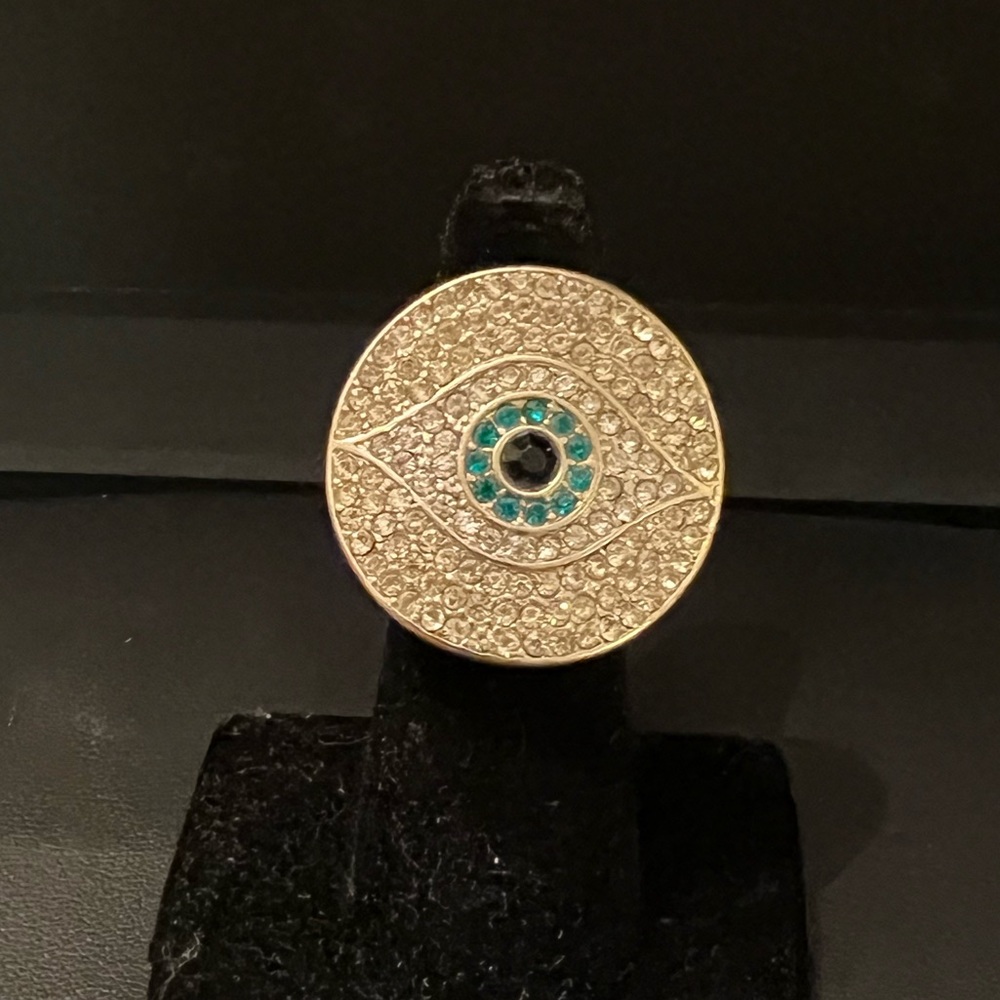 Evil eye stretch ring NWOT